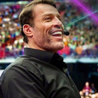 Cada instante en Wake Up 2025 fue una historia hecha de emociones y experiencias compartidas.
Risas, encuentros, inspiración y momentos irrepetibles se transformaron en recuerdos que hoy siguen vibrando.

En Sphera Impacta, construimos cada atmósfera desde la escenografía, la proyección visual y el montaje técnico, fusionando arte, estructura y tecnología para despertar emociones reales.
Cada plano, cada textura y cada elemento del evento fueron creados para sentirse, vivirse y recordarse.

Gracias a quienes hicieron parte de estos momentos que hoy se quedan grabados en nuestra historia…

y en la memoria de todos los que los vivieron.